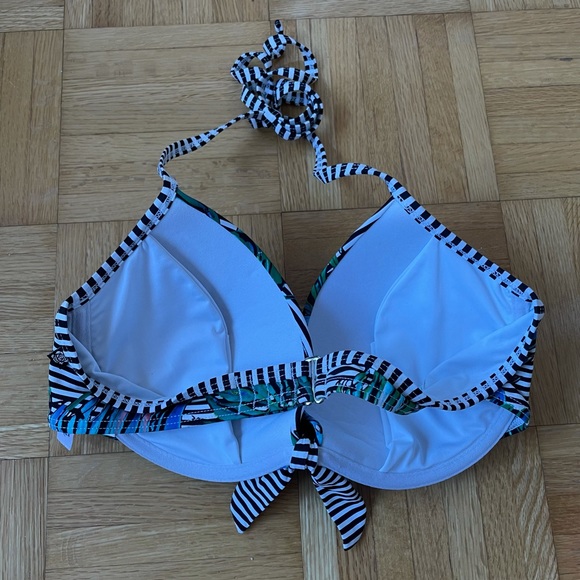 La Vie en Rose Bikini Top - Picture 2 of 6